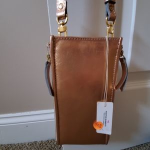 Leather Crossbody - by Positive Elements - Rose Go